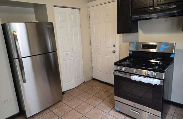 6329 S Loomis Blvd photos photos