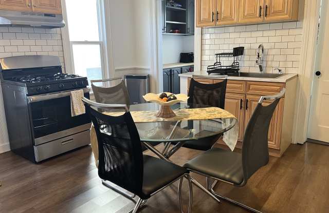 13 Dr Aaron B Samuels Boulevard unit: 2 photos photos