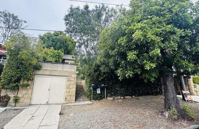 1826 1/2 Loma Street - 4 Gallery 1