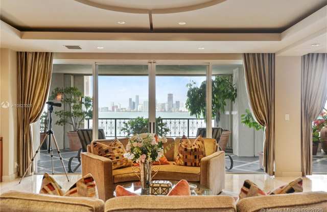 5284 Fisher Island Dr Gallery 4