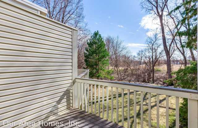 4105 Hemlock Ln N Gallery 2