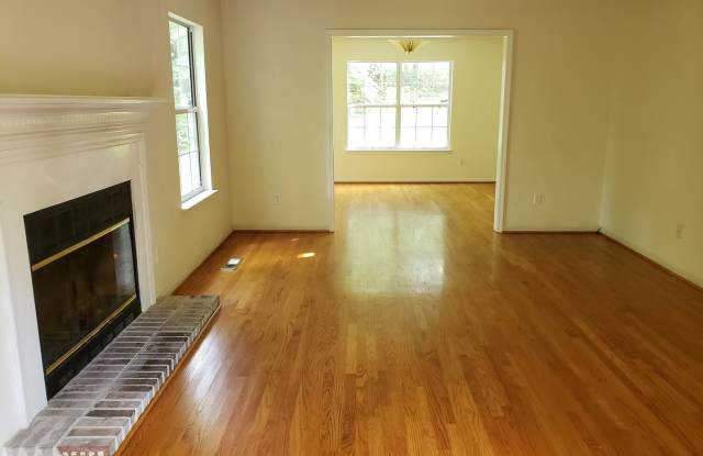 4006 Deermont Court Gallery 2