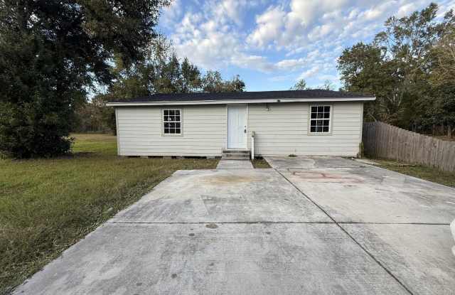 4831 Saphire Avenue - 4831 Saphire Avenue, Moss Point, MS 39563