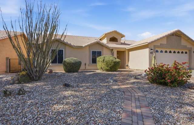 Beautiful Four-Bedroom Home with Spacious Backyard and Community Pool! Gallery 4