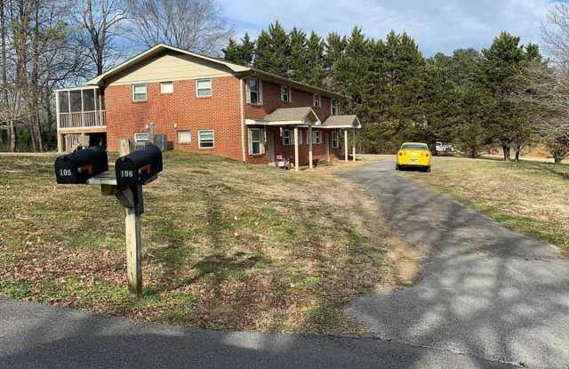 Half off first month! Great 1 bedroom 1 bath located in a great area of NW Cleveland photos photos