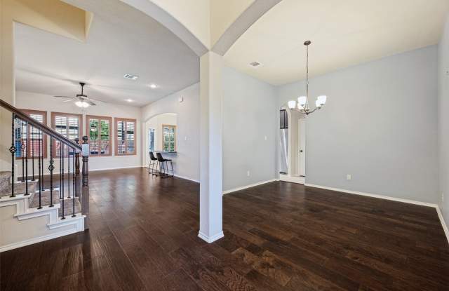1405 E Bounds Lane Gallery 3