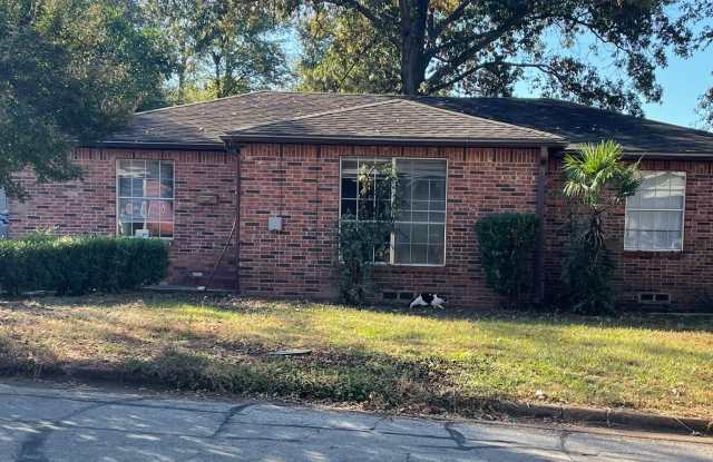 125 California St. - 125 West California Street, Nacogdoches, TX 75965