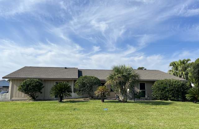 117 Rio Del Mar Street Gallery 2