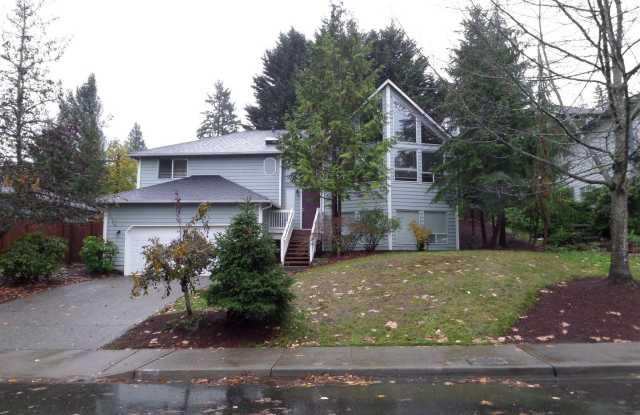 Fantastic HUGE Remodeled 4 Bedroom Home With Gorgeous Back Deck in Auburn!! photos photos