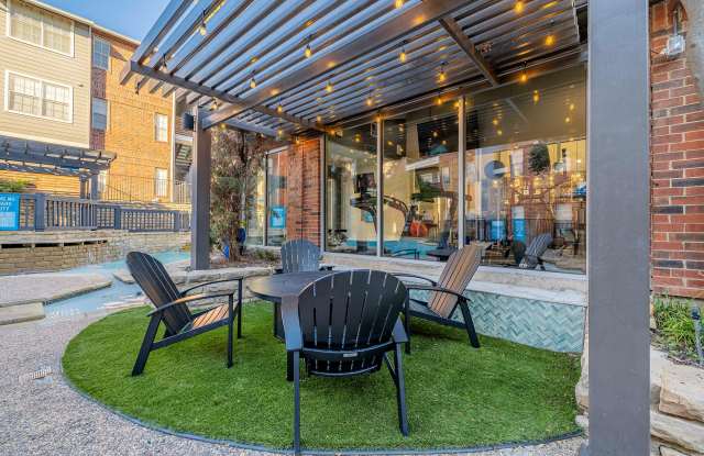 Silver Creek Apartments Gallery 2