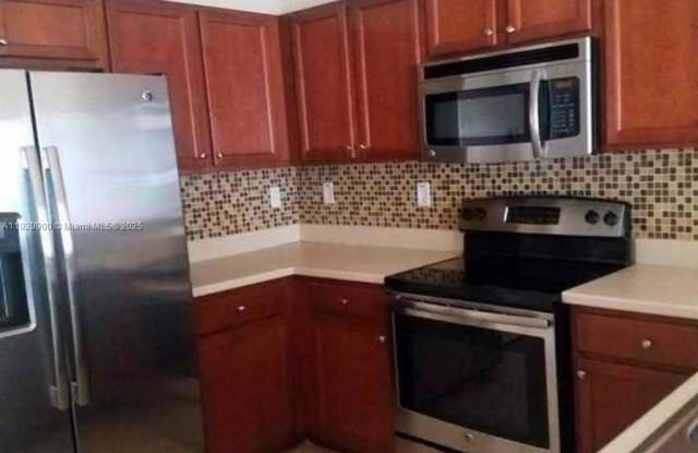 8904 W 35th Ln - 8904 West 35th Lane, Hialeah, FL 33018