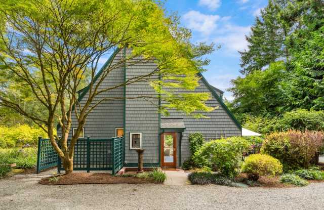Bainbridge Island Oasis Gallery 4