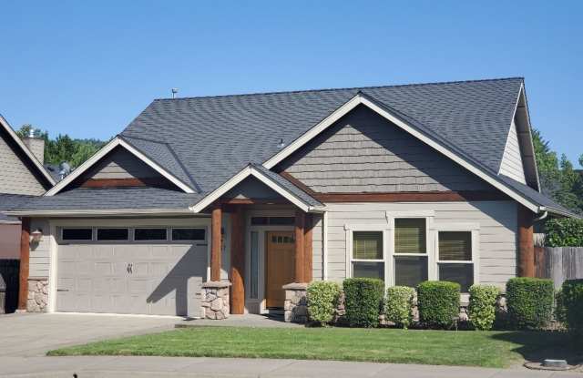 3 bed 2 bath Single Family Home for NW Rent in Grants Pass Gallery 1