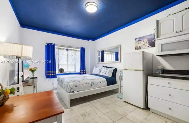 255 W 24th St photos photos