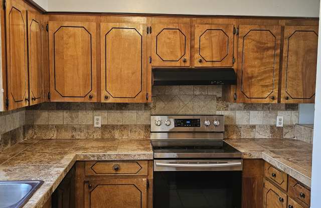 5015 Meandering Lane - A Gallery 4