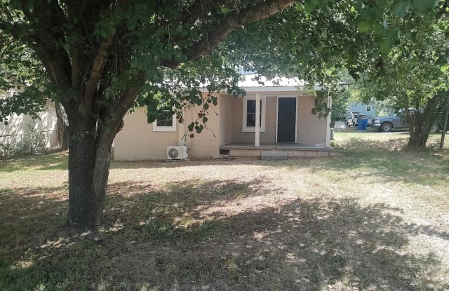 1011 1/2 Clydesdale Avenue - 1011 1/2 Clydesdale Avenue, Anniston, AL 36201