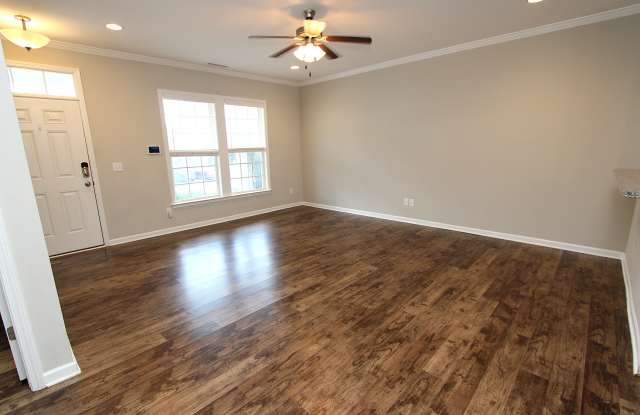 1043 Myers Point Dr Gallery 4