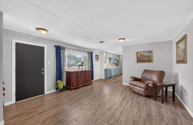 209 GREENLAWN AVE Gallery 4