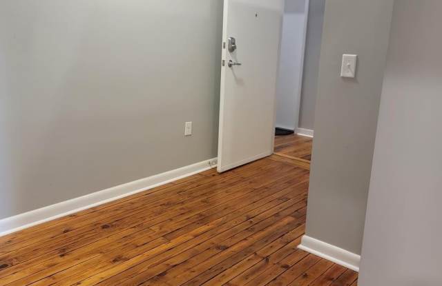 112 N Birch Avenue Gallery 2