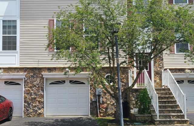 32 Russell Court photos photos