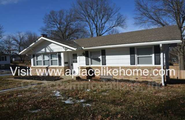 4340 W 51st St photos photos