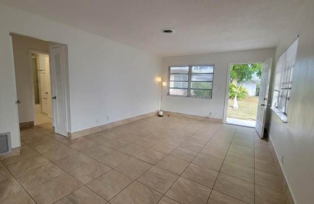 1821 NE 56th Street unit: 1 photos photos 1821 NE 56th Street unit: 1 photos photos