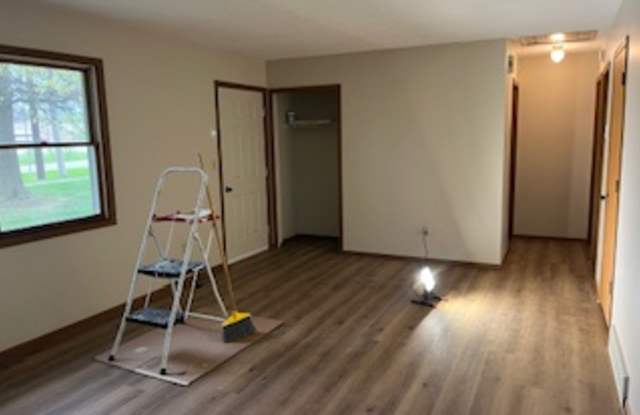 1408 State Rd - 1408 State Road, Wadsworth, OH 44281