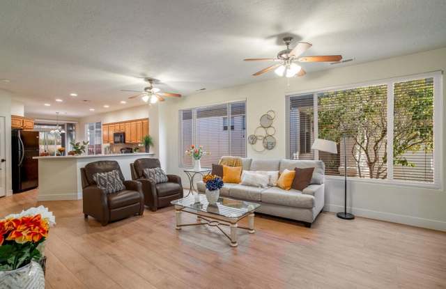 Three Bedroom home in Coral Canyon photos photos