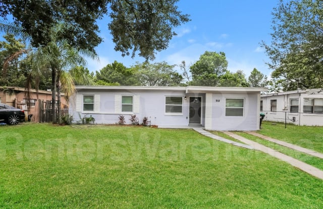918 Hacienda Court - 918 Hacienda Court, Pine Hills, FL 32808