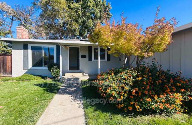 5553 Indiana Drive Gallery 2