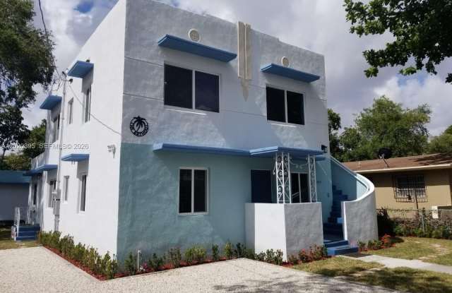 354 NW 59th Ter photos photos