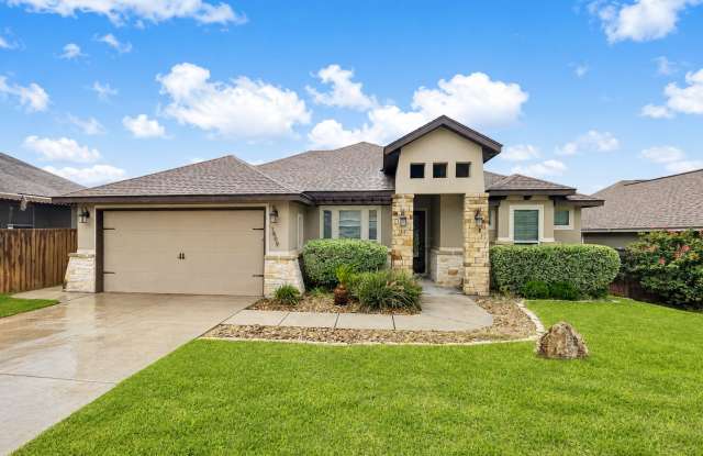 GORGEOUS 4 BEDROOM CUSTOM HOME FOR LEASE W/ TONS OF UPGRADES IN NEW BRAUNFELS, TX photos photos