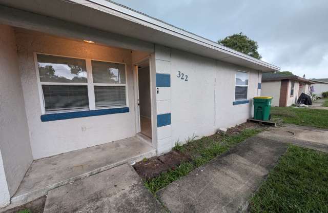 2 Bed/1 Bath 1/2 of Duplex w/ Inside Laundry photos photos