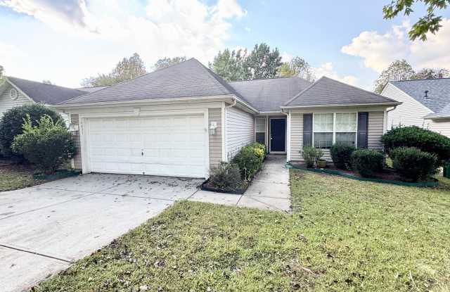 Coventry 3/2 Ranch w/ Two Car Garage Gallery 1