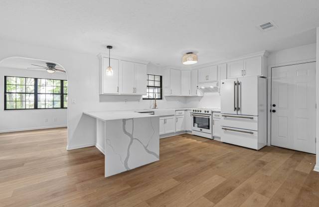 Fully Furnished 3/2 Riverfront Brick Ranch, Access to the St Johns River, Dock - 10115 County Road 13 North, St. Johns County, FL 32092