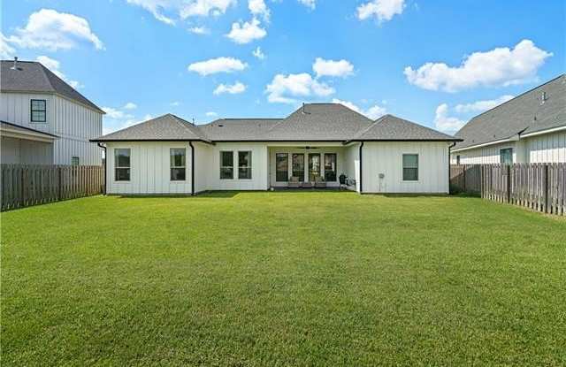7031 BALD EAGLE Circle Gallery 4