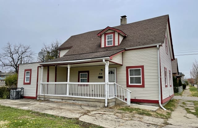 814 E 24th St - 814 East 24th Street, Indianapolis, IN 46205