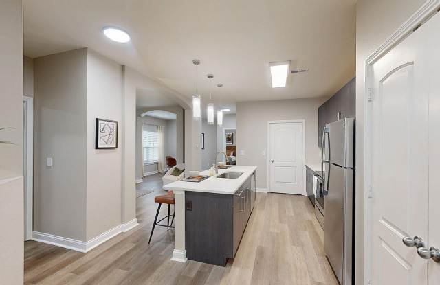 Autumn Breeze Apartments Gallery 3