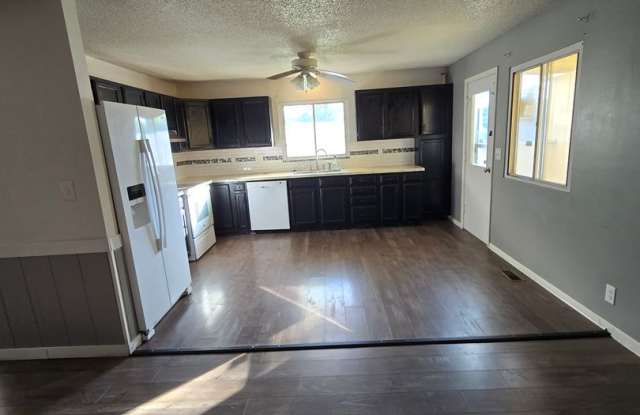 4 bedroom 2 bath house photos photos