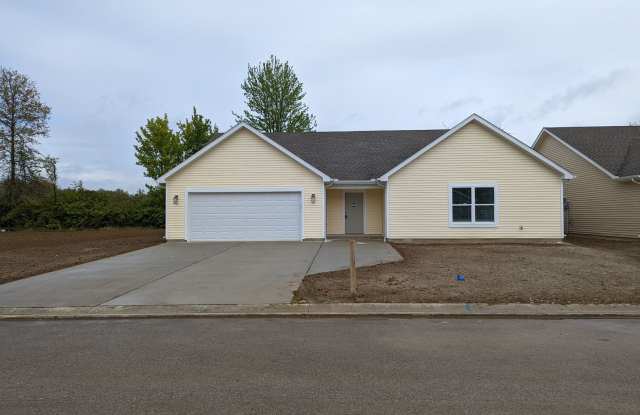 Plenty of room to spread out in this spacious East Side home! 5 bedrooms, 3 full baths, and an attached 2-car garage! photos photos