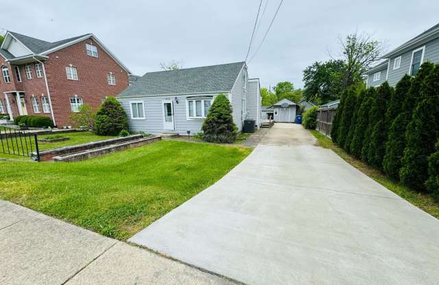 3112 BURGUNDY ROAD - 3112 Burgundy Road, Rose Hill, VA 22303