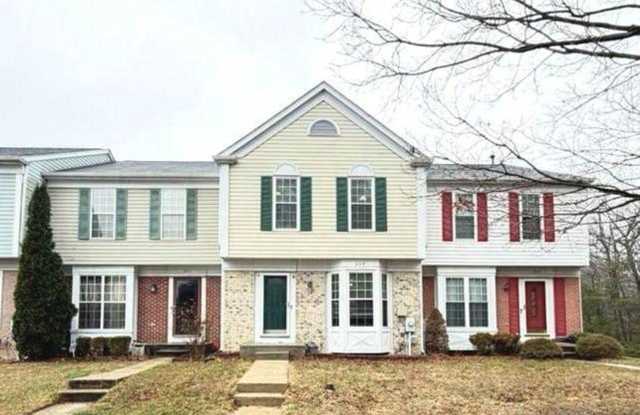 Welcome home to this beautifully updated 3bd 2.5bth residence in the highly sought-after Seven Oaks community of Odenton. photos photos