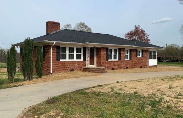 Country Living with City Convenience! Gallery 3