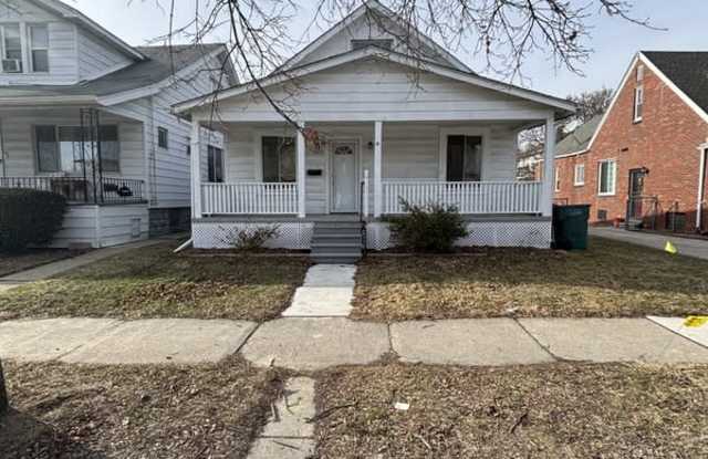 1520 Fort Park Boulevard photos photos