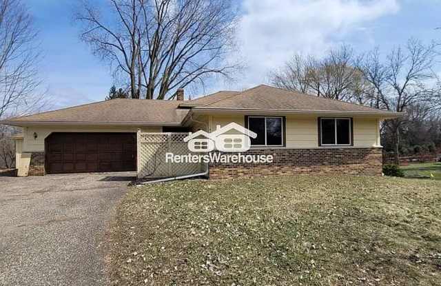 Available October 1st | Stunning 4BR Eden Prairie Home with Fresh Updates, Huge Parking & Prime Location photos photos