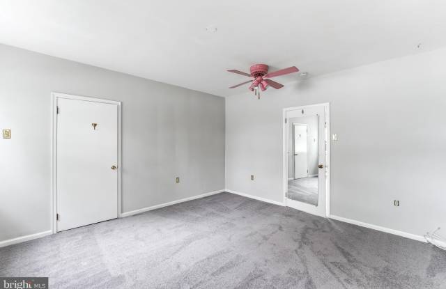 3905 W LINCOLN HIGHWAY Gallery 2