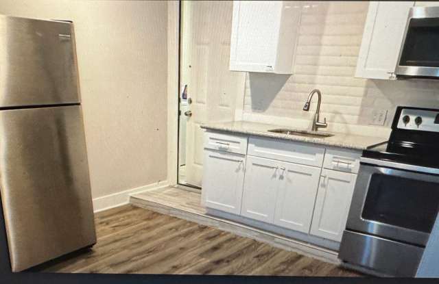 Updated one bedroom garage apartment Gallery 3