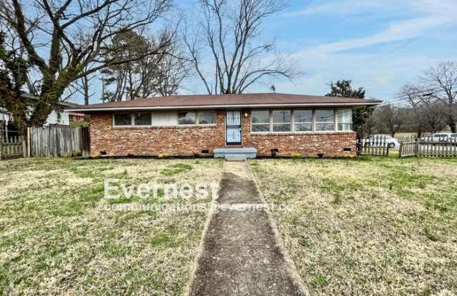 4905 Eastwood Drive photos photos