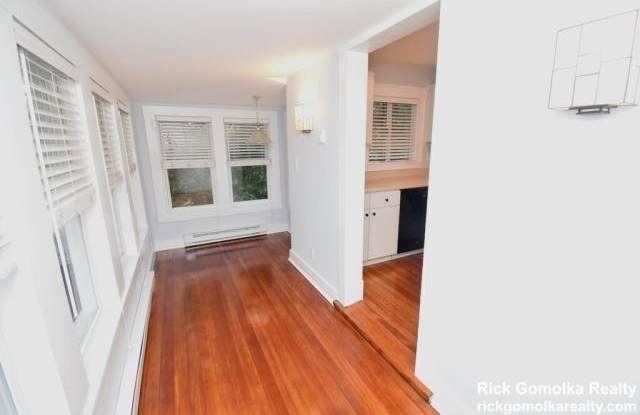 1133 Beacon St. Gallery 3