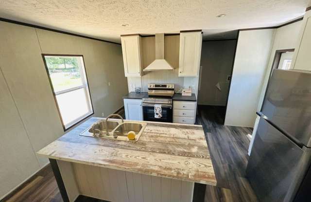 162 Autumn Ln - 162 Autumn Lane, Jasper, AL 35504